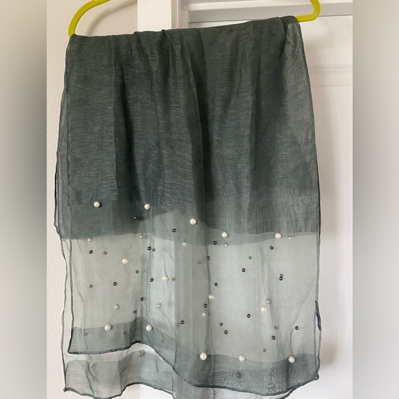 Sheer Scarf with Pearls - Picture 3 of 4